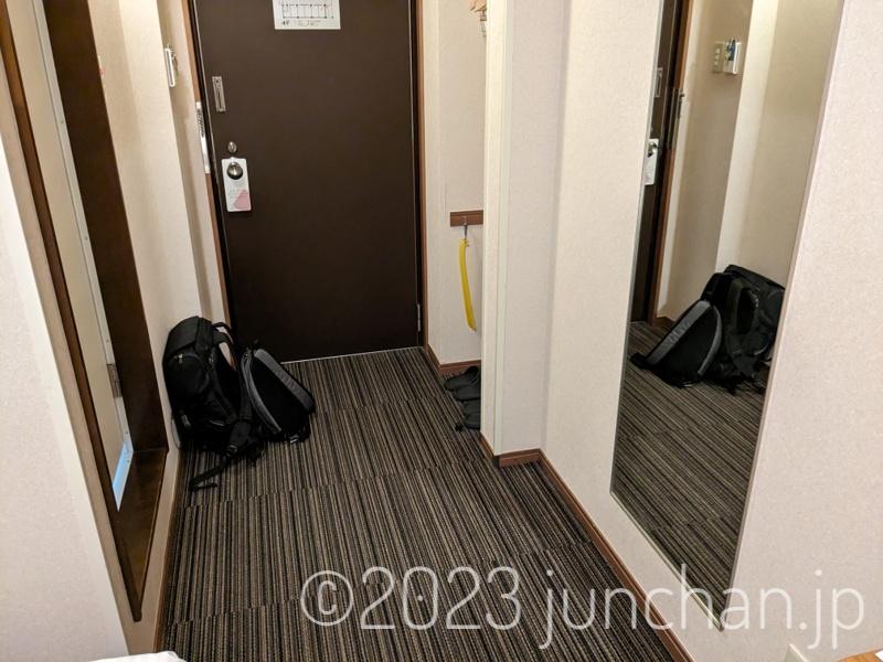 上野東金屋ホテル シングルルーム 入口