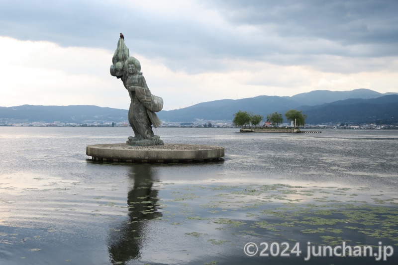 諏訪市湖畔公園 八重垣姫像