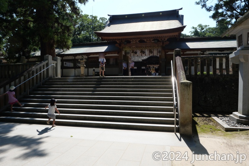 大山祇神社 階段を登って神門へ