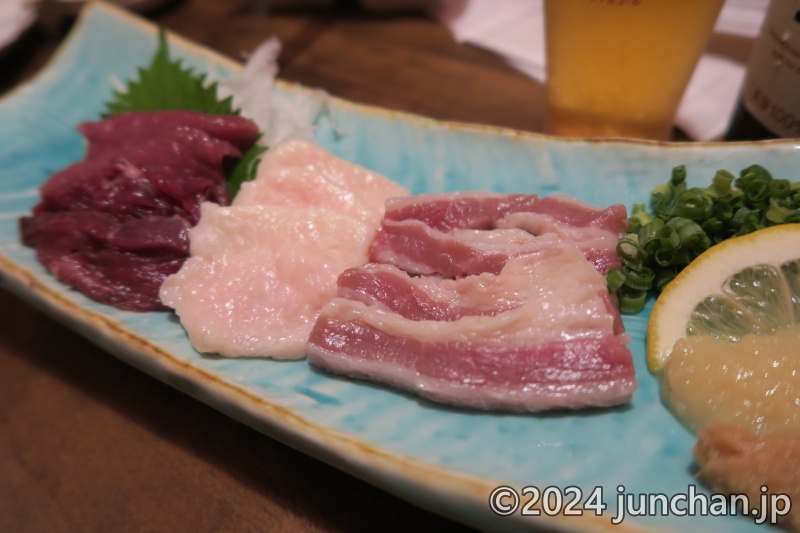 えびすや 馬刺の3種盛り合わせ