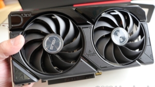 ASUS Dual Radeon™ RX 7600 XT OC Edition 16GB GDDR6 本体