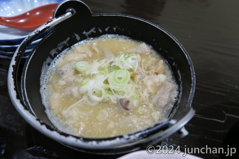 北八ヶ岳松原湖温泉 八峰の湯 食事処 お寄りなんし 自家製もつ煮込み