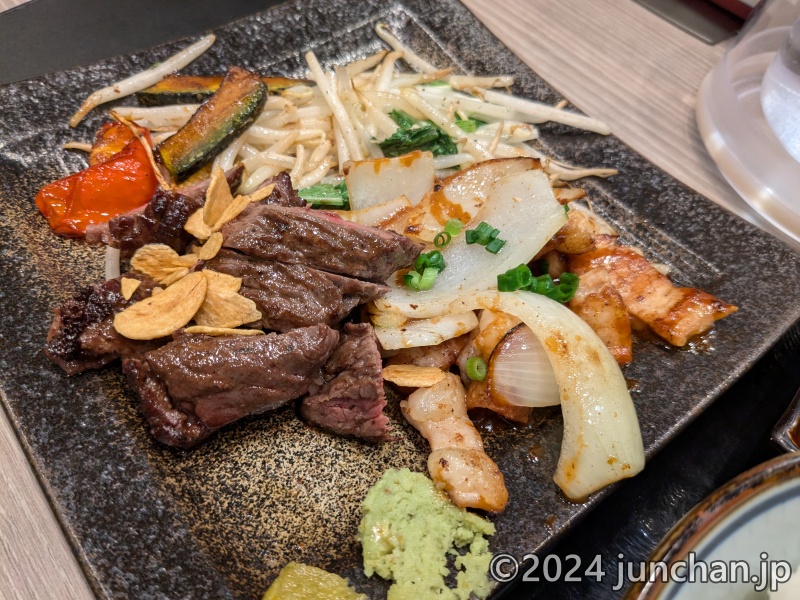 くるふ 福井駅 福井肉食堂 ステーキと牛ホルモン定食