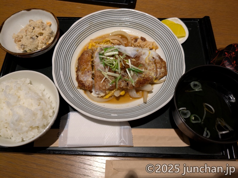 のぞみサンピア佐久 味処のぞみ カツとじ定食