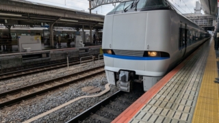 特急サンダーバード 京都駅にて