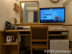 東横INN池袋北口1 シングルルーム デスク
