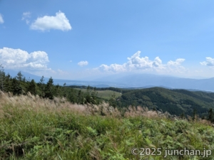 霧ヶ峰 薙鎌神社 から茅野市方面を見下ろす