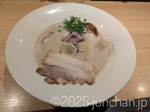 自家製麺 MENSHO TOKYO ラム豚骨ラーメン