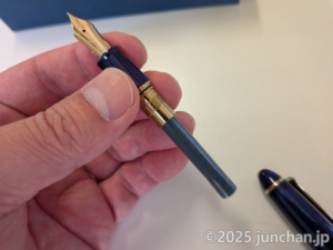 セーラー万年筆 プロフットライト ゴールドトリム シャイニングブルー 極細EF 付属のカートリッジインク黒