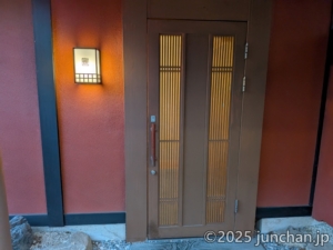 海山亭いっちょう 佐久店 玄関