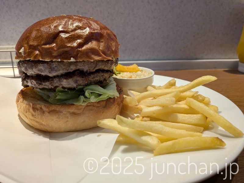 大宮駅 GREAT ESCAPE ダブルバーガー