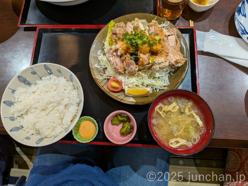 八峰の湯 レストラン 若鶏のから揚げ定食 ごはん大盛り