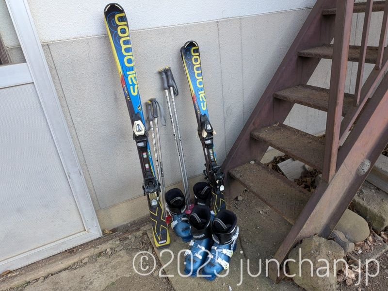 カリッパレンタルしてきた子ども用スキーセット