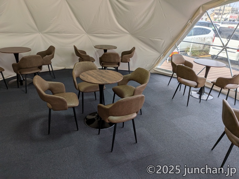 コッペ亭 岐阜羽島駅 臨時販売所 テント内 イートイン