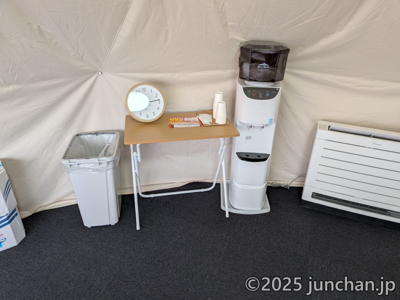 コッペ亭 岐阜羽島駅 臨時販売所 テント内 イートイン