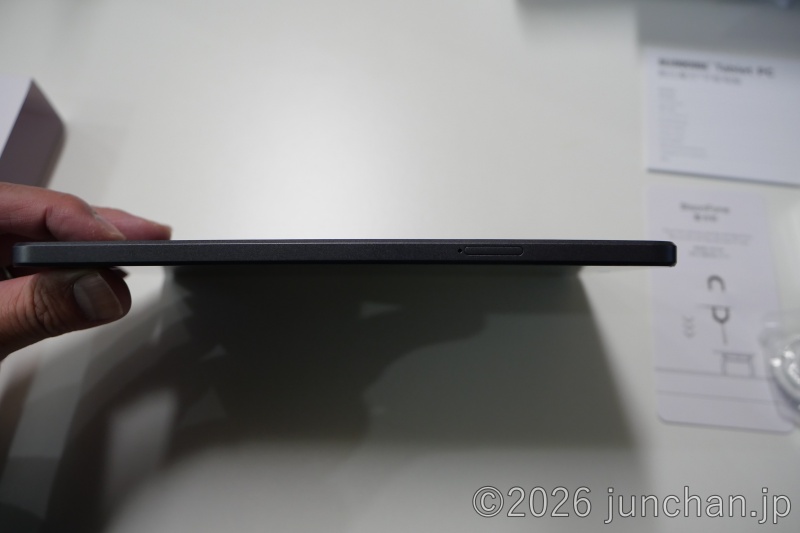 ALLDOCUBE iPlay 70 mini Pro 本体左面