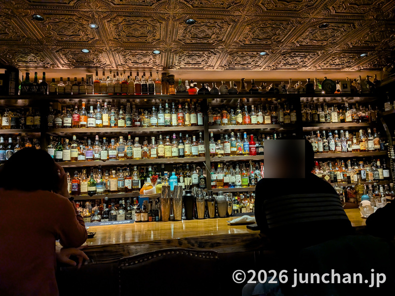 bar REM 圧倒的なボトルの数!