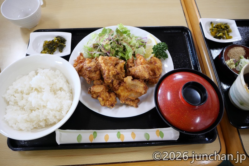 ホテル銀嶺 ランチ メガ唐揚げ定食