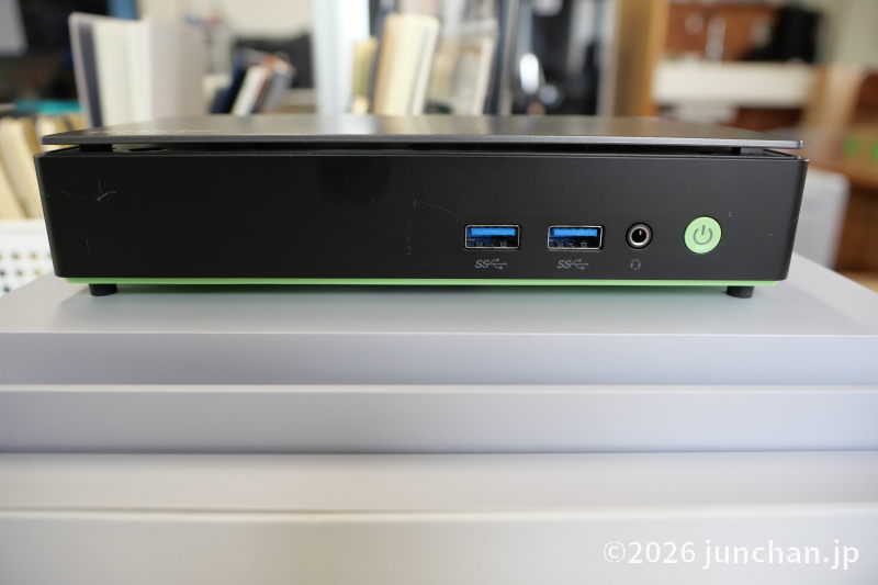 GMKtec NUCBOX K13 本体 前面