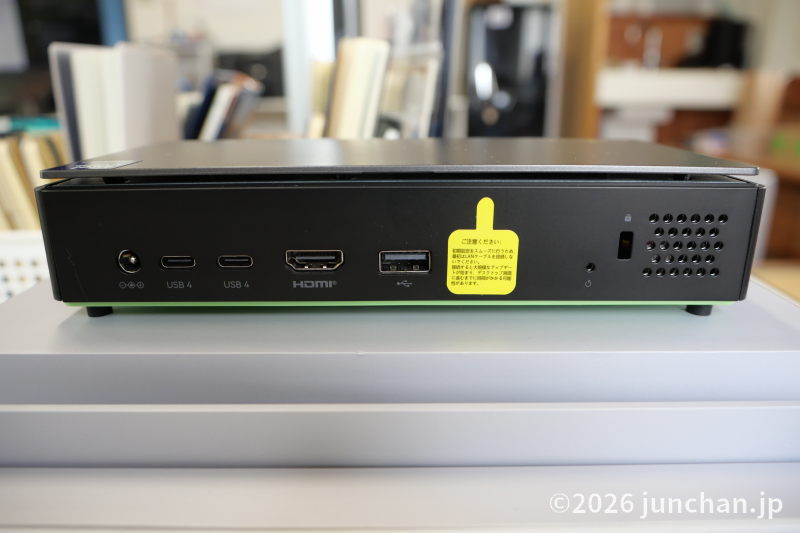 GMKtec NUCBOX K13 本体 背面